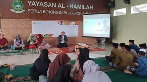 Abdimas Dosen FISIP UPNVJ, Gaungkan Pentingnya Public Speaking bagi Santri