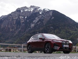 Tes BMW iX M60: Nggak Ragu Gaspol 250 km/jam di Jalan Tol
