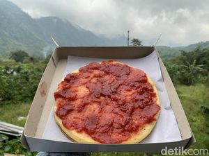 Nikmatnya Kulineran Pancake Strawberry Khas Berastagi, Selai Olahan Buah Asli Nikmatnya Kulineran Pancake Strawberry Khas Berastagi, Selai Olahan Buah Asli