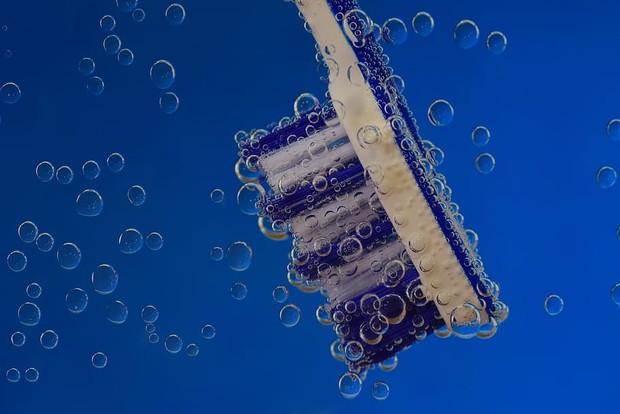 Ilustrasi Disinfeksi Sikat Gigi/Foto: Wallpaper Flare