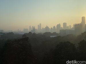Legislator DKI: Udara Jakarta Akan Membaik Jika Pabrik-pabrik Pindah