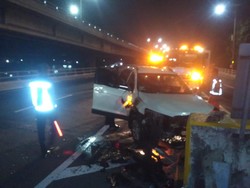 Mobil Tabrak Pick Up Elpiji di Tol Tanjung Priok, Pengemudi Diduga Mabuk