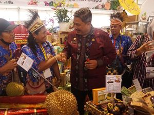 Kementan Pamerkan Buah Jumbo & Tropis Khas RI di Penas XVI Petani-Nelayan