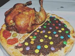 Bikin Mual! 10 Penyajian Pizza Nyeleneh Ini Menjijikkan