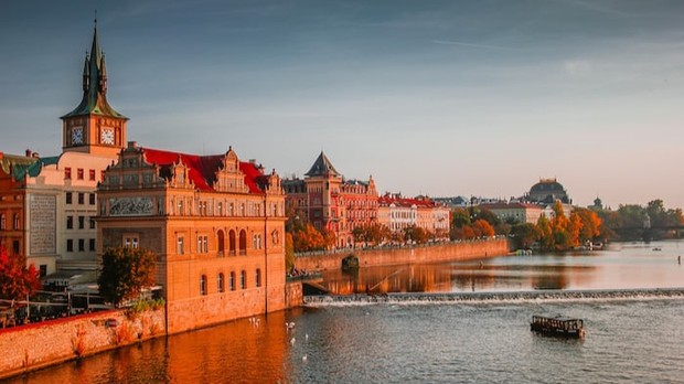Praha/Foto: Unsplash.com/Rodrigo Ardilha Kota terbaik untuk tujuan perjalanan detoksifikasi digital