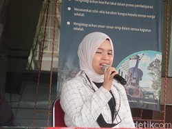 Isi Bisikan Simon Cowell pada Putri Ariani Usai Dapat Golden Buzzer