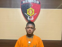 Pria Penuh Tato Dibekuk gegara Rusak Motor-Curi Helm di Ubud