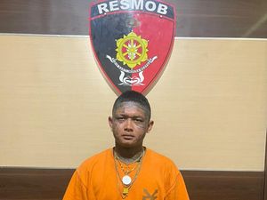 Pria Penuh Tato Dibekuk gegara Rusak Motor-Curi Helm di Ubud Pria Penuh Tato Dibekuk gegara Rusak Motor-Curi Helm di Ubud