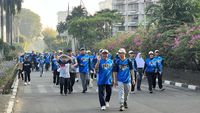 Serunya Fun Walk Bareng Keluarga di CFD Jakarta