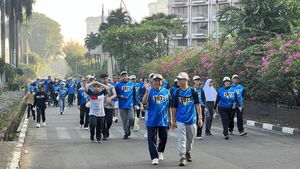 Serunya Fun Walk Bareng Keluarga di CFD Jakarta