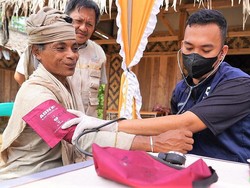 Ramai-ramai Warga Badui Mulai Mau Berobat Pakai BPJS