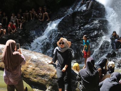 Wisata Air Terjun di Pedalaman Aceh Ramai Dikunjungi Warga