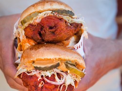 Burger Tak Wajar yang Bikin Konsumen Geram