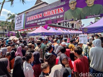Berburu Aneka Jajanan Gratis di Hari Jadi Kabupaten Ciamis