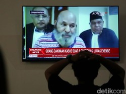 Hakim Heran soal Pengakuan Sakit, Lukas Enembe Jawab Begini