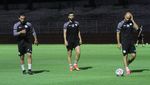 Melihat Latihan Perdana Timnas Palestina di Stadion Gelora 10 November