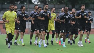 Melihat Latihan Perdana Timnas Palestina di Stadion Gelora 10 November