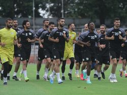 Melihat Latihan Perdana Timnas Palestina di Stadion Gelora 10 November