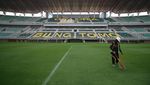 Perawatan Stadion Bung Tomo Jelang FIFA Matchday Indonesia Vs Palestina