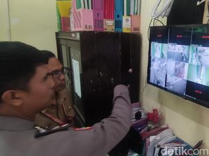Meresahkan! 3 Pria Menyelinap di SD Semarang, Salah Satunya Cuma Pakai CD Meresahkan! 3 Pria Menyelinap di SD Semarang, Salah Satunya Cuma Pakai CD