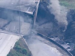 Penampakan Jalan Layang di Philadelphia Ambruk Usai Kendaraan Terbakar