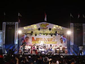 Sapa Relawan di Trowulan Jatim, Prabowo Bertekad Jaga Sumber Daya Alam RI