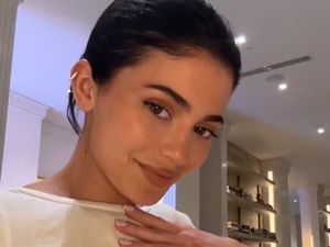 Kylie Jenner Dihujat Netizen Seusai Posting Dukungan ke Israel Kylie Jenner Dihujat Netizen Seusai Posting Dukungan ke Israel