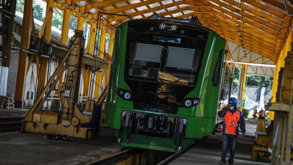 Dari Bandung Mau Naik Kereta Cepat? Harus Naik Ini Dulu!