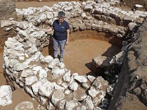 Prancis Agak Lain, Situs Batu Kuno Digusur Untuk Bangun Toko Prancis Agak Lain, Situs Batu Kuno Digusur Untuk Bangun Toko