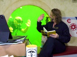 Pria Coba Pecahkan Rekor Hidup Terlama di Dalam Laut