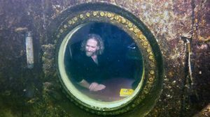 Aquaman 100 Hari Hidup di Bawah Air