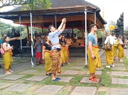 Cegah Turis Berulah, Pura Goa Lawah Akan Dipasangi Kamera