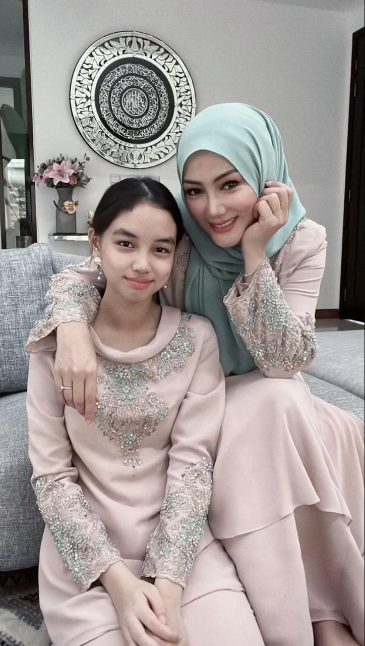 Aleesya dan Erra Fazira