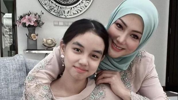 Aleesya dan Erra Fazira