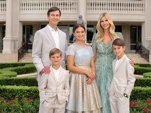 Foto: Cantiknya Cucu Donald Trump yang Beranjak Remaja Dalam Upacara Yahudi