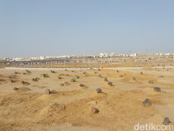 Mengunjungi Makam Baqi, Makam Tertua dan Terbesar di Madinah