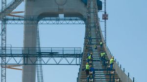 Bentar Lagi Kelar, Begini Penampakan Jembatan Sungai Yangtze Sekarang
