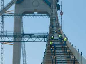 Bentar Lagi Kelar, Begini Penampakan Jembatan Sungai Yangtze Sekarang Bentar Lagi Kelar, Begini Penampakan Jembatan Sungai Yangtze Sekarang