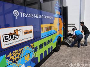 Asyik! Pelajar hingga Disabilitas Bisa Naik Bus TMP Gratis Asyik! Pelajar hingga Disabilitas Bisa Naik Bus TMP Gratis