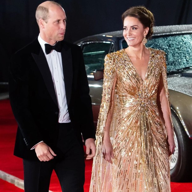 Busana Gold Kate Middleton