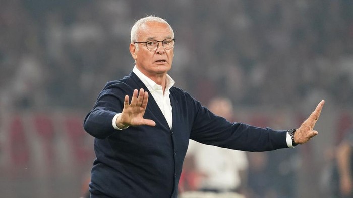 Claudio Ranieri, Cagliari Promosi Claudio Ranieri head coach of Cagliari during the Serie B match Final Play off between Bari and Cagliari on June 11, 2023 stadium San Nicola in Bari, Italy. (Photo by Gabriele Maricchiolo/NurPhoto via Getty Images)