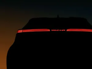 Gambar Teaser Toyota C-HR Generasi Dua, Rilis 26 Juni