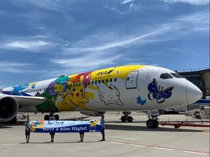 Gemes Banget! Maskapai Jepang Ini Punya Pesawat Gambar Pikachu