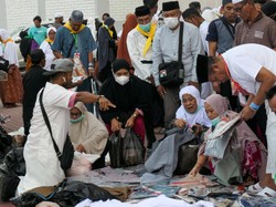 Pedagang Arab Teriakkan Nama Jokowi-Anies Buat Gaet Jemaah Haji