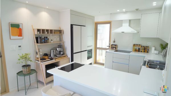 Kimbab Family Pamer Dapur Baru, Minimalis dan Serba Putih!