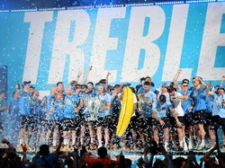 Kemeriahan Parade Treble Winners Manchester City