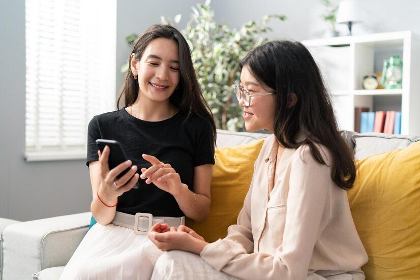 Kebiasaan mencari pengakuan dari orang lain rentan membuatmu mengalami self esteem yang rendah.