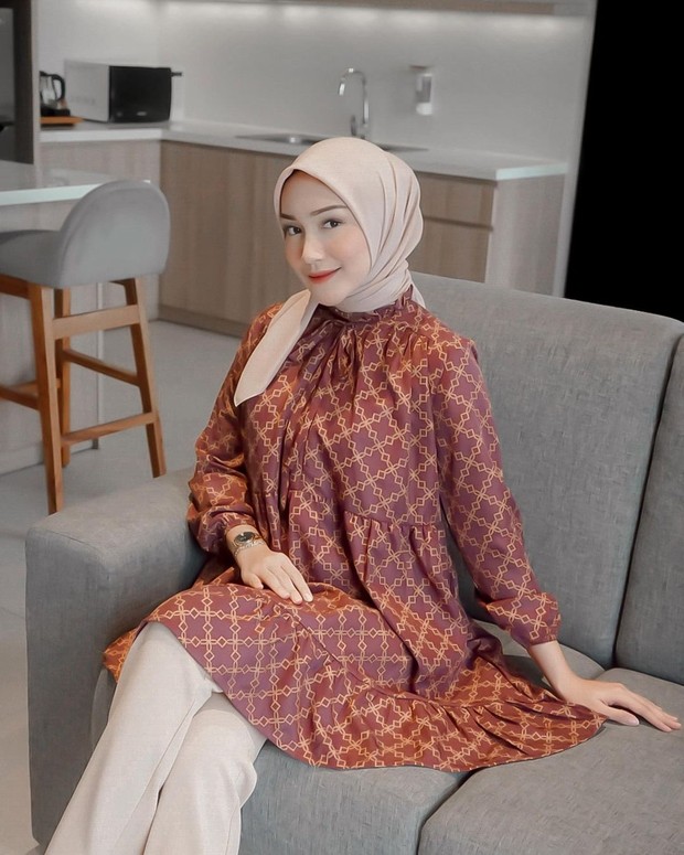 Outfit Idul Adha / Foto : instagram.com/melodyprima Outfit Idul Adha / Foto : instagram.com/melodyprima