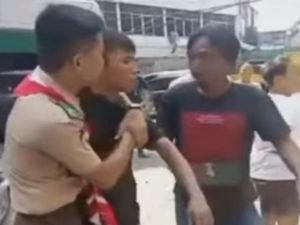 Viral Aksi Pelajar Berseragam Pramuka Amankan Pelaku Jambret di Jakpus