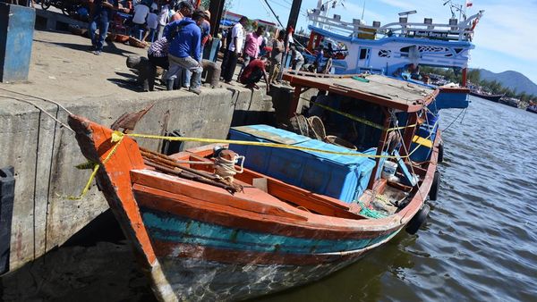Pakai Bahan Peledak, Kapal Nelayan Ini Ditangkap